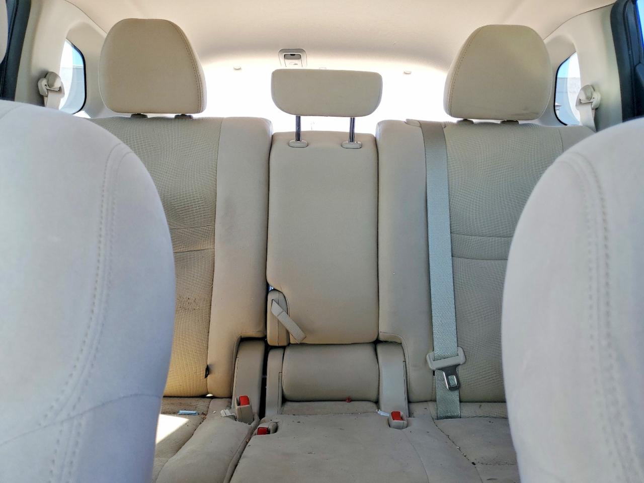 Nissan Rogue S