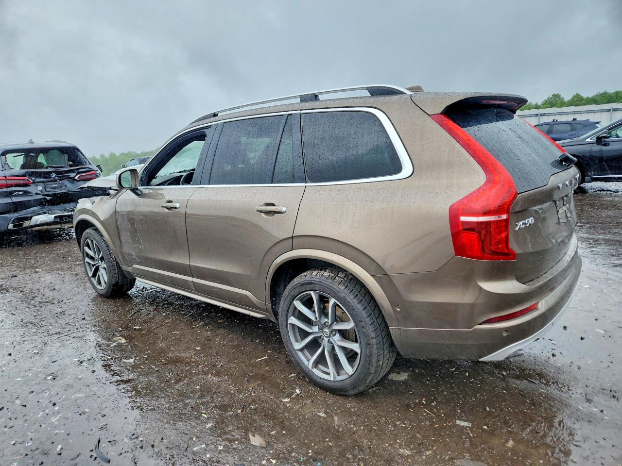 Volvo XC90 T6