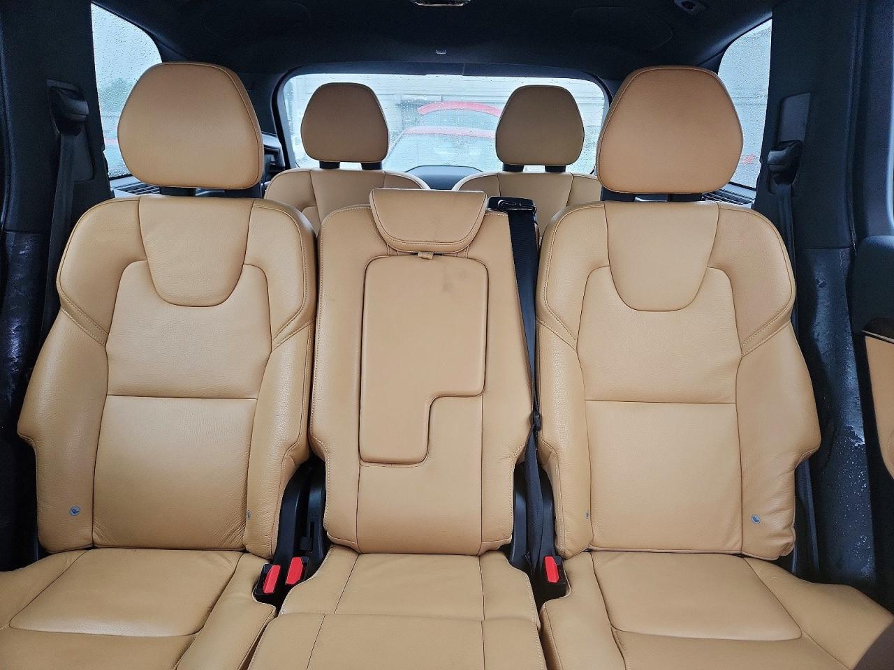 Volvo XC90 T6