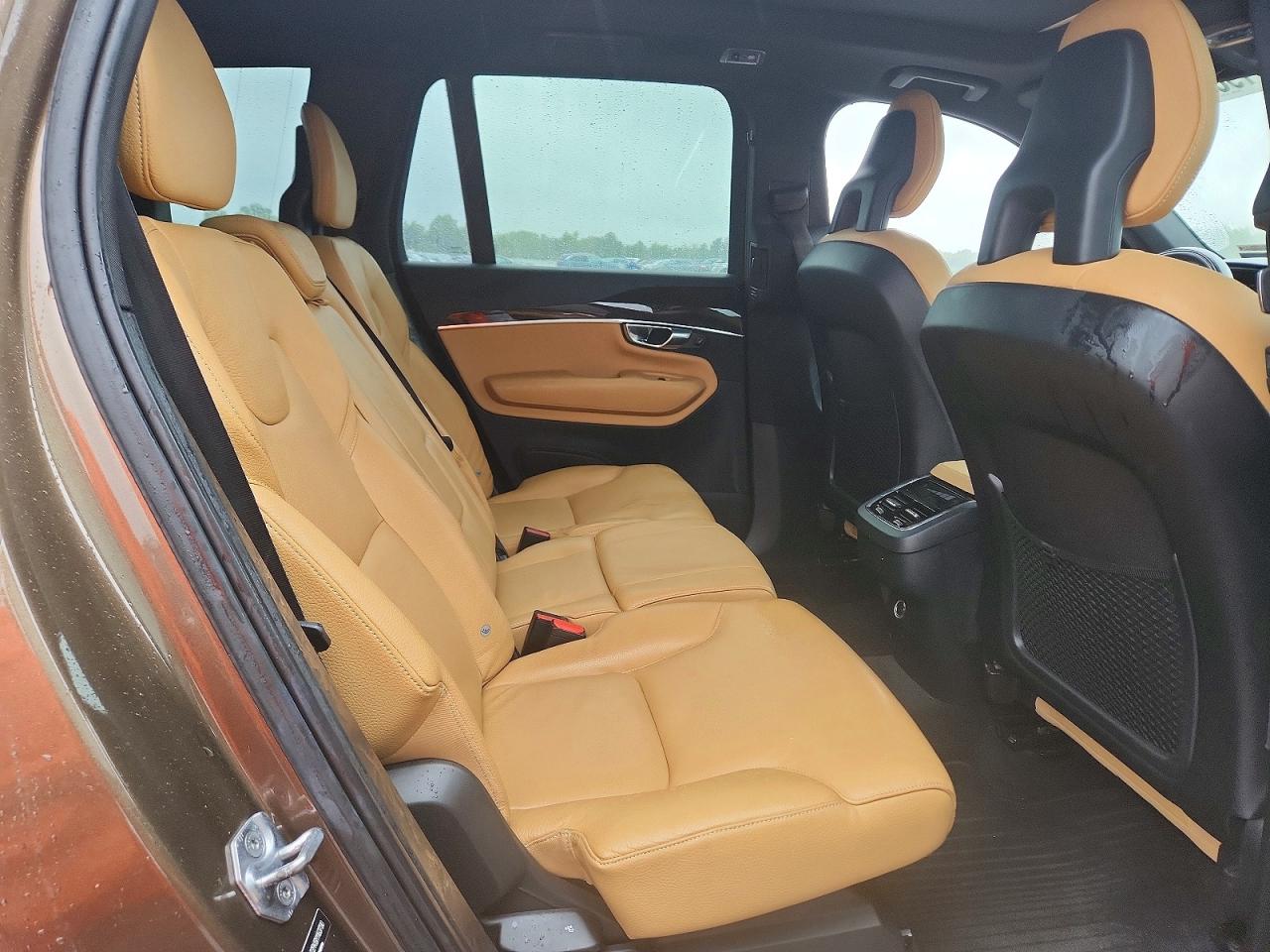 Volvo XC90 T6