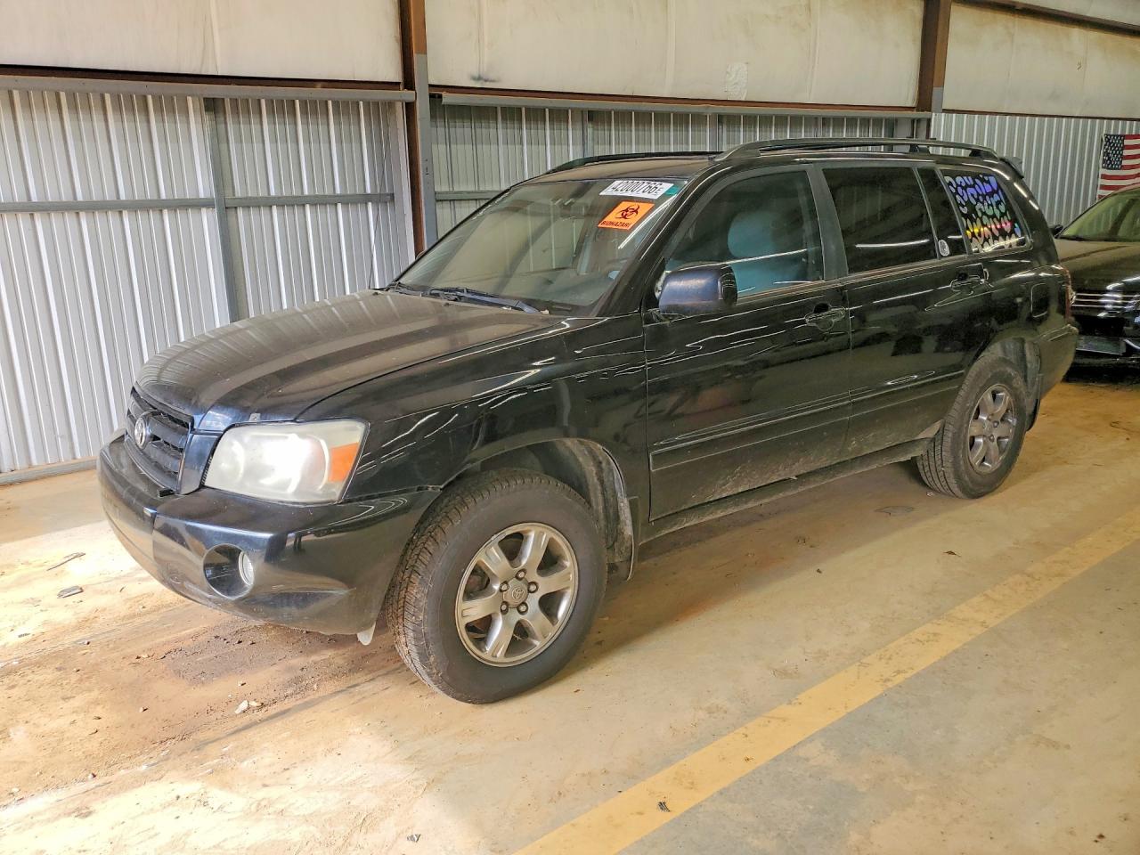 Salvage Toyota Highlander Image