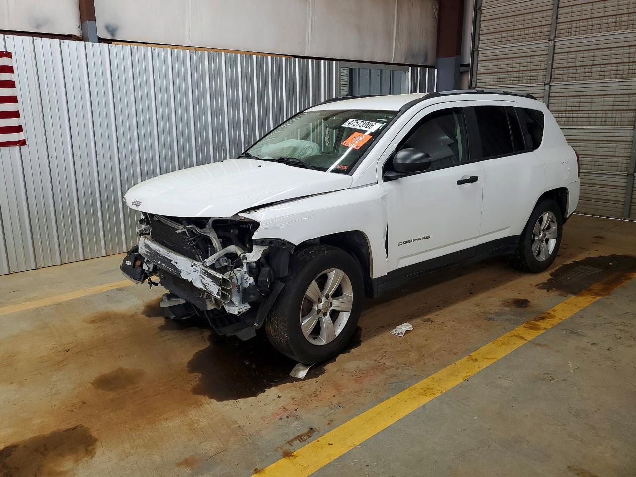 Salvage Jeep Compass Image