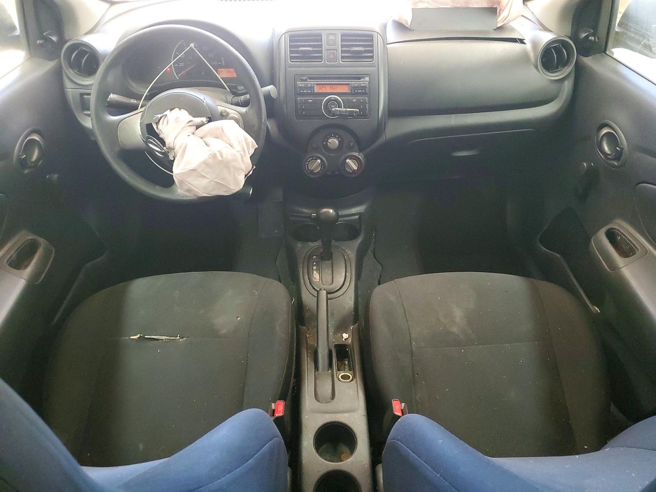 Nissan Versa 1.6 S
