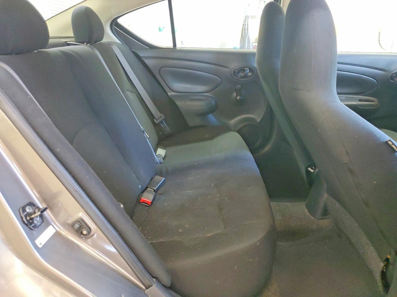 Nissan Versa 1.6 S