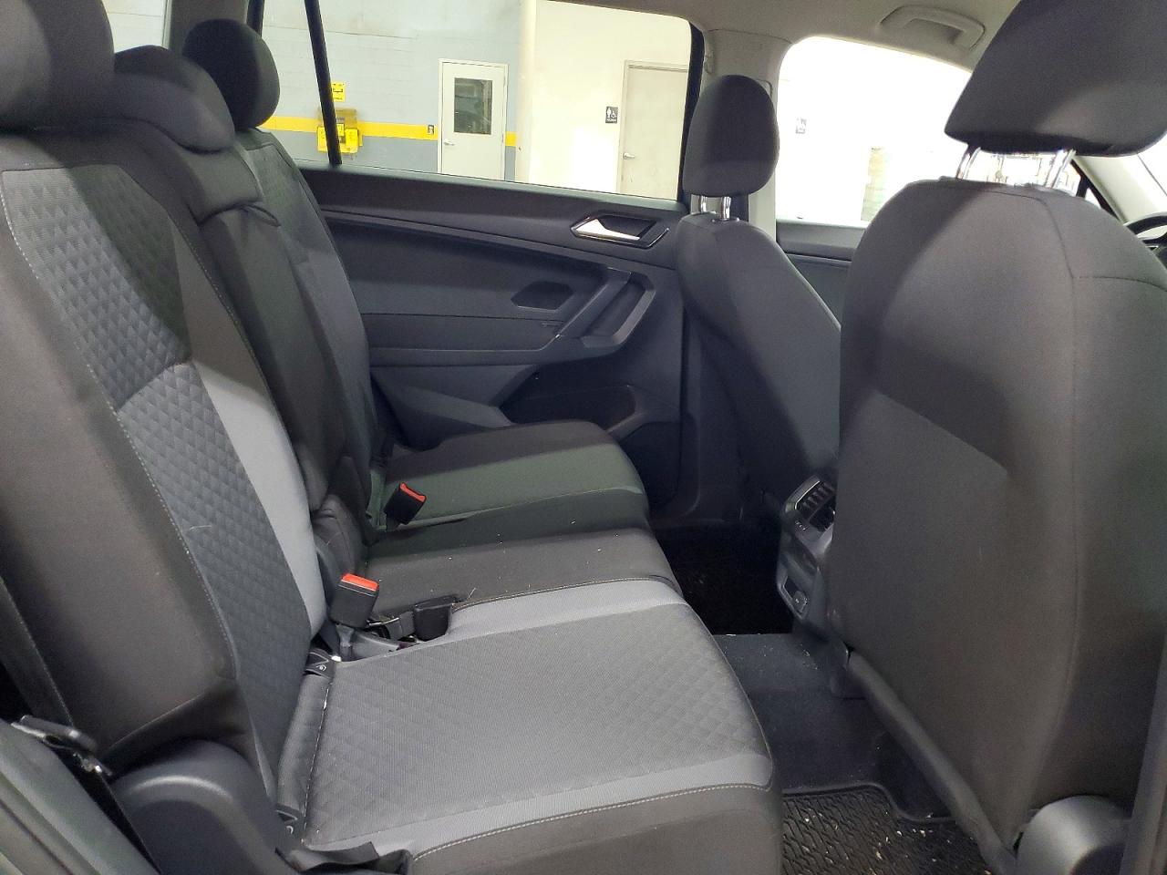 Volkswagen Tiguan S
