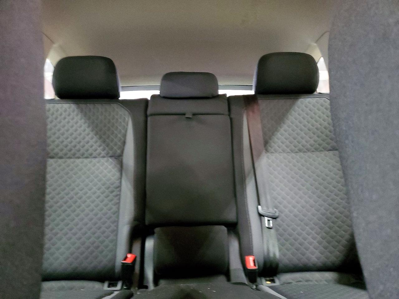 Volkswagen Tiguan S