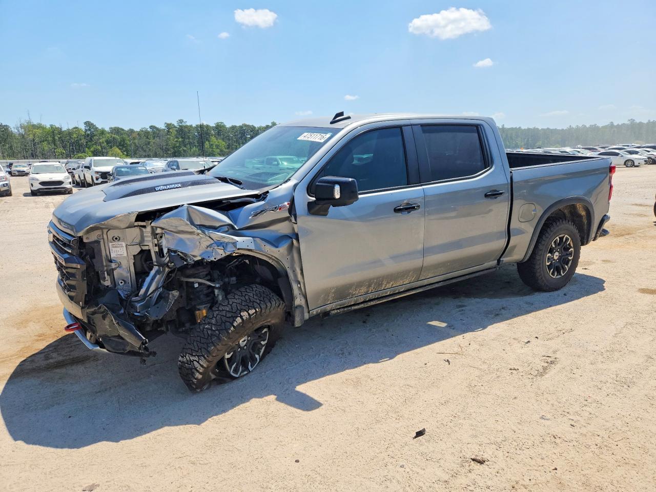 Salvage Chevrolet Silverado Image