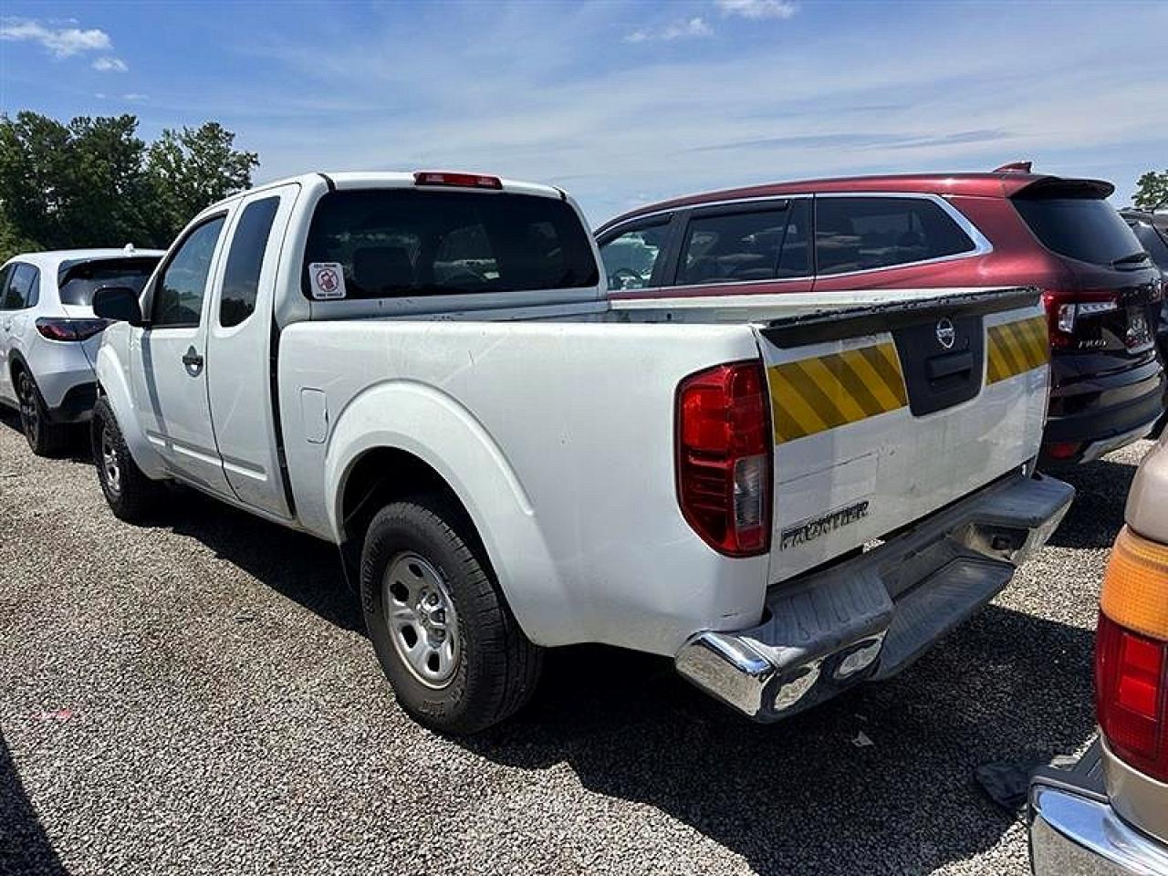 Nissan Frontier S