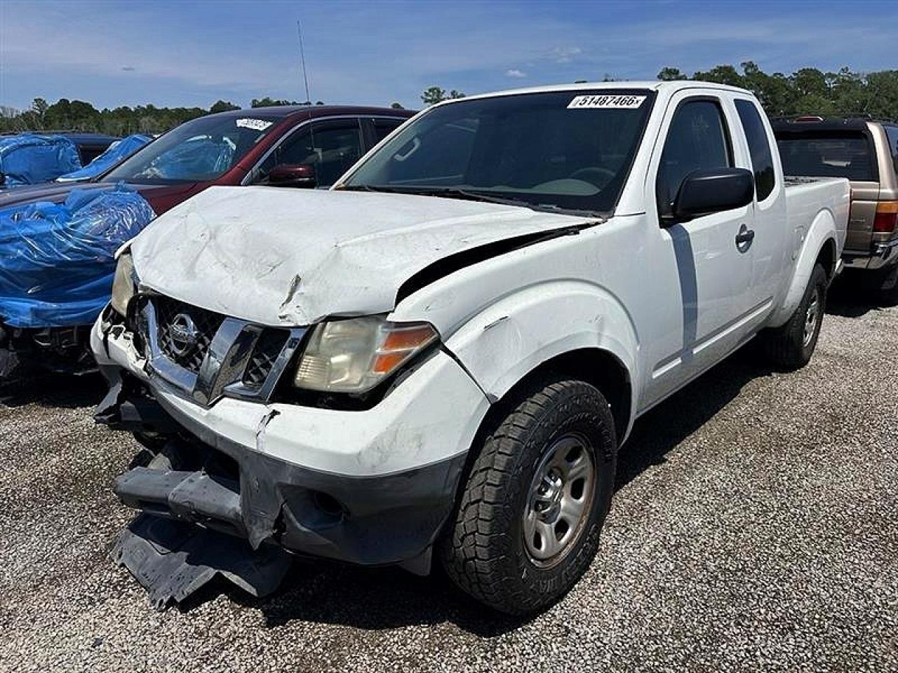 Salvage Nissan Frontier Image