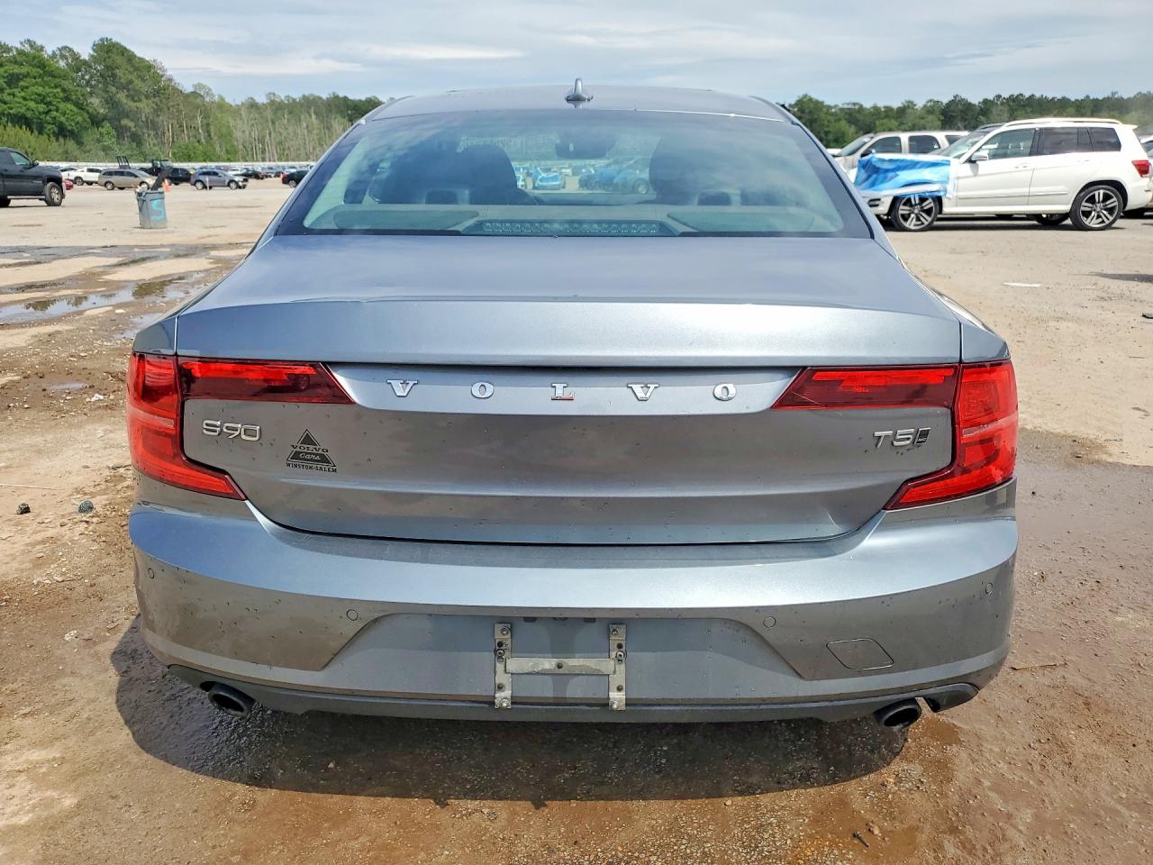 Volvo S90 T5 Momentum