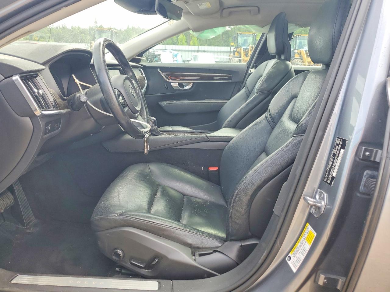 Volvo S90 T5 Momentum