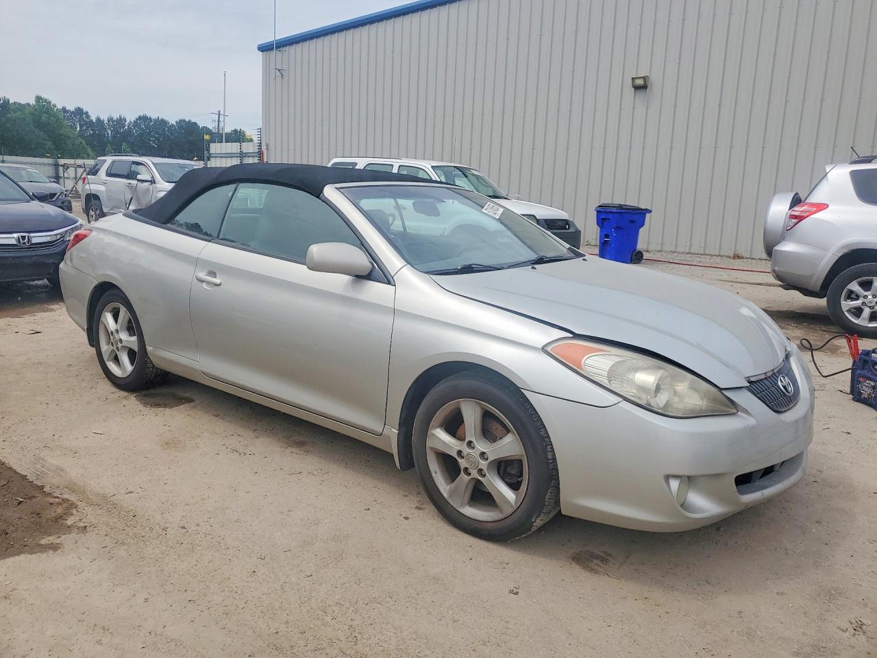 Toyota Camry Sle V6