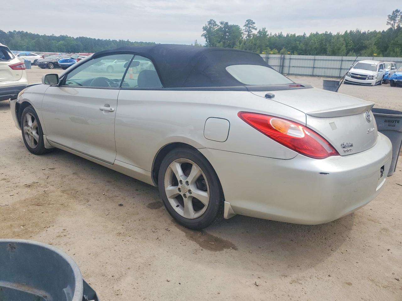 Toyota Camry Sle V6