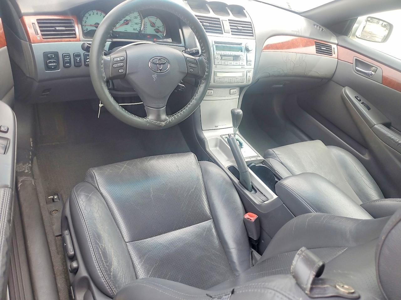 Toyota Camry Sle V6