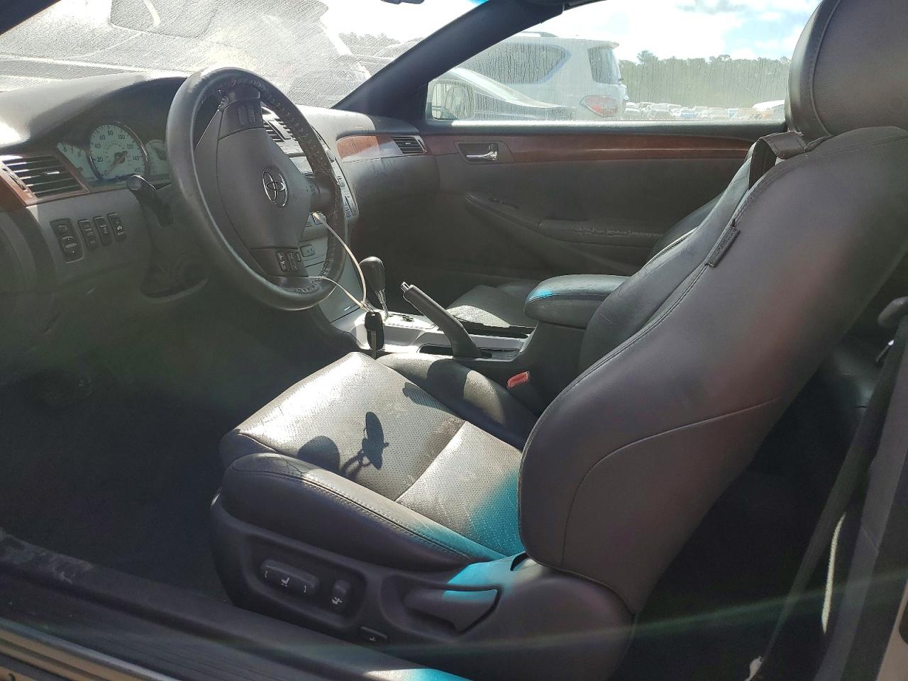 Toyota Camry Sle V6