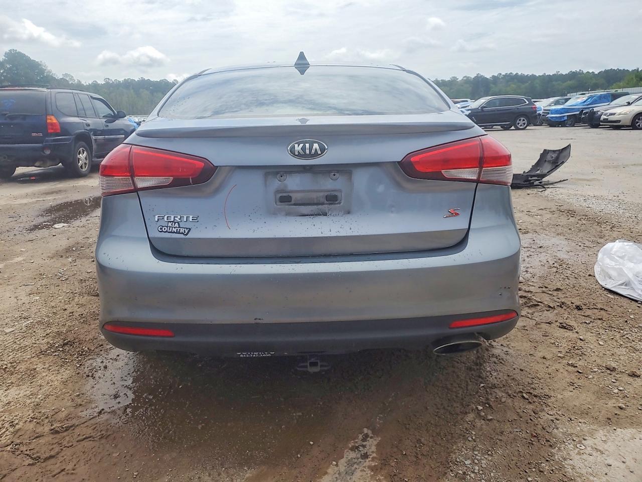 Kia Forte S