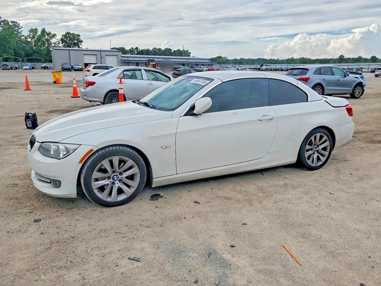 Salvage BMW 3 Series Image