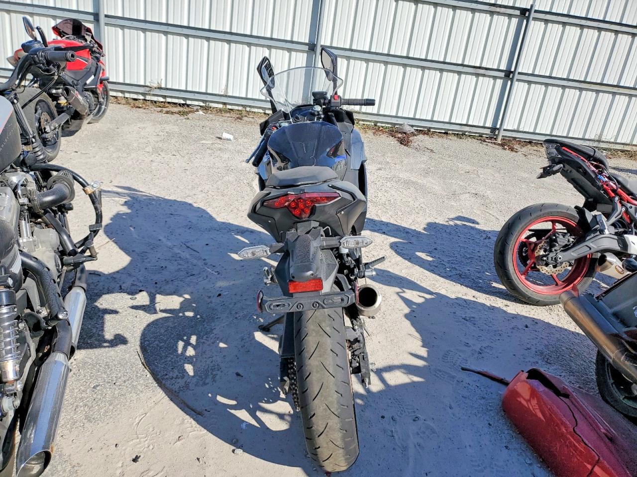Kawasaki Ex500 A A