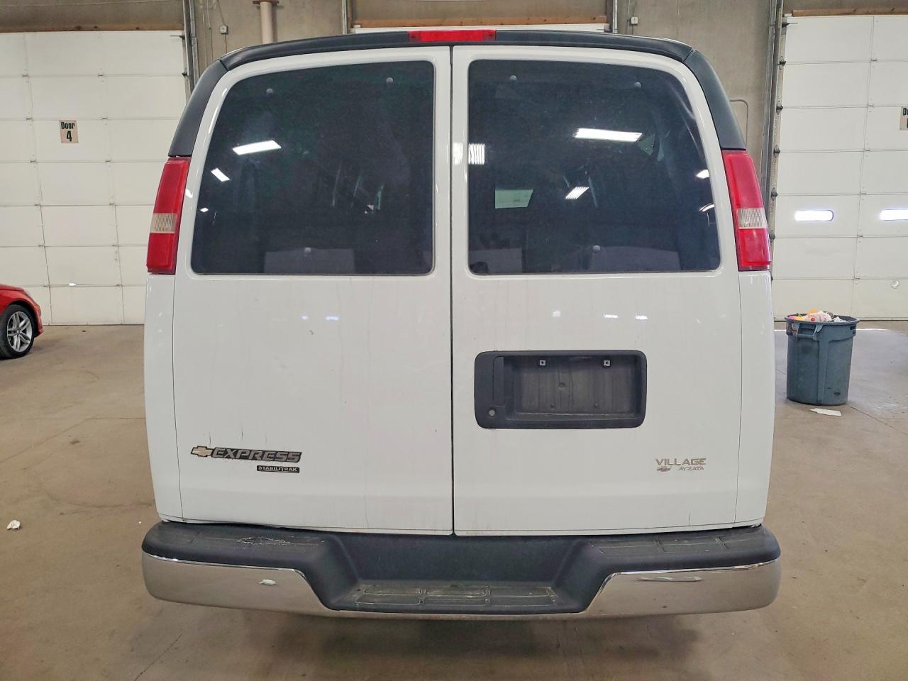 Chevrolet Express Lt