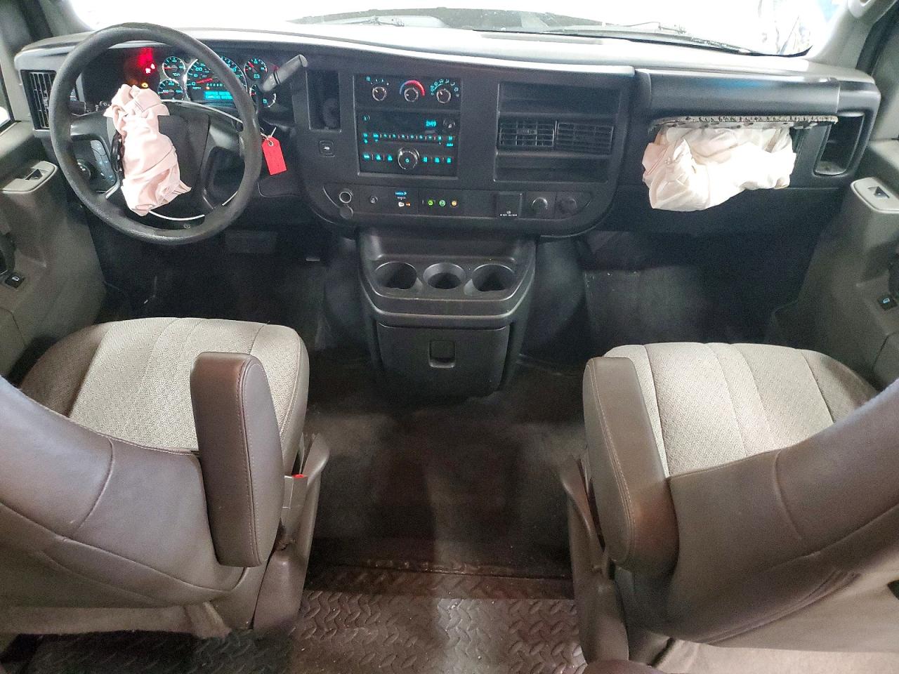 Chevrolet Express Lt