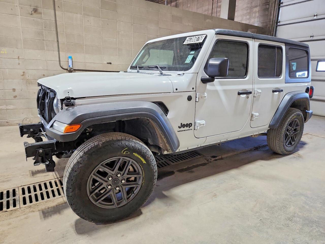 Salvage Jeep Wrangler Image