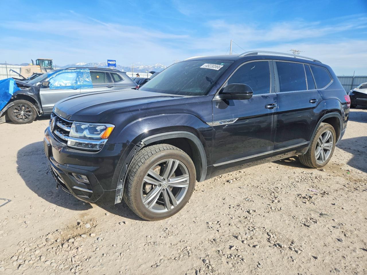 Salvage Volkswagen Atlas Image