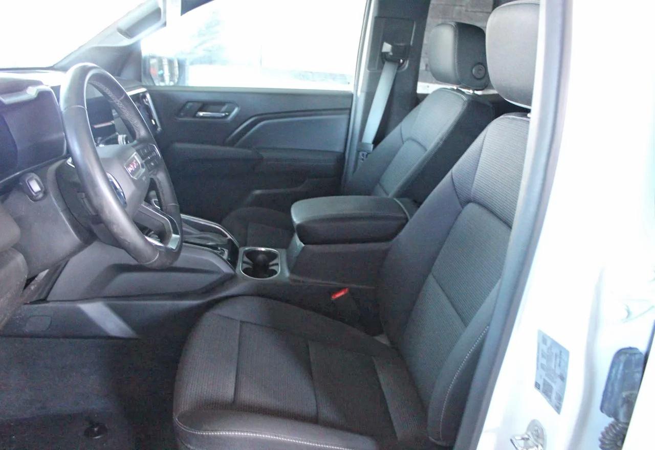 GMC Canyon Elevation