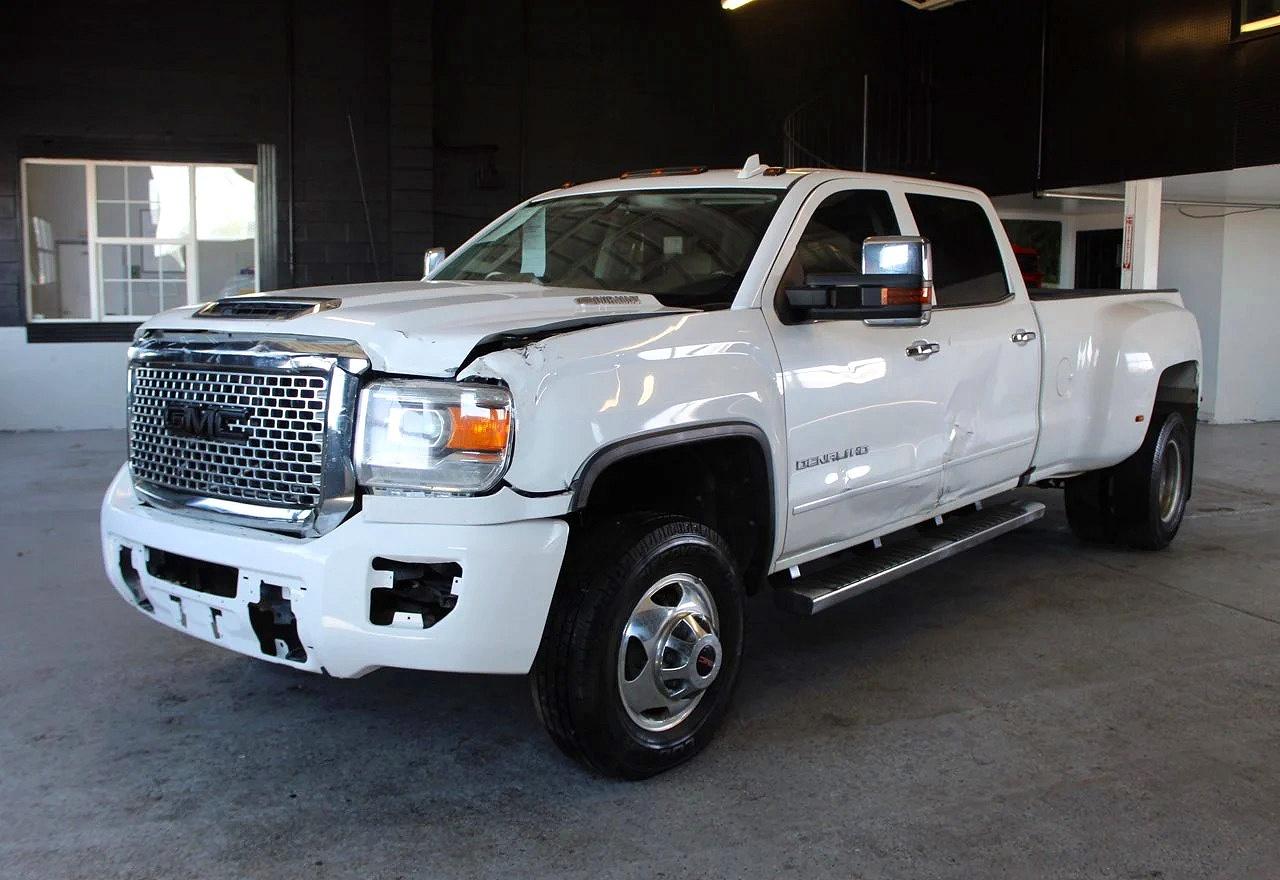 GMC Sierra K3500 Denali