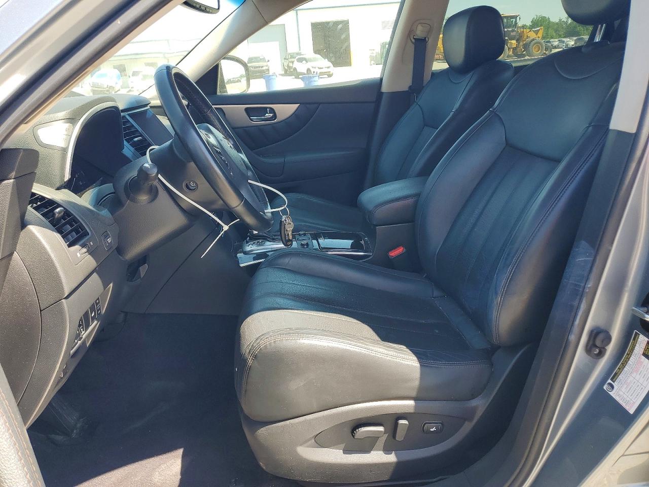 INFINITI Qx Base