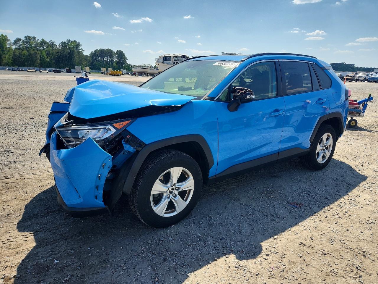Salvage Toyota RAV4 Image