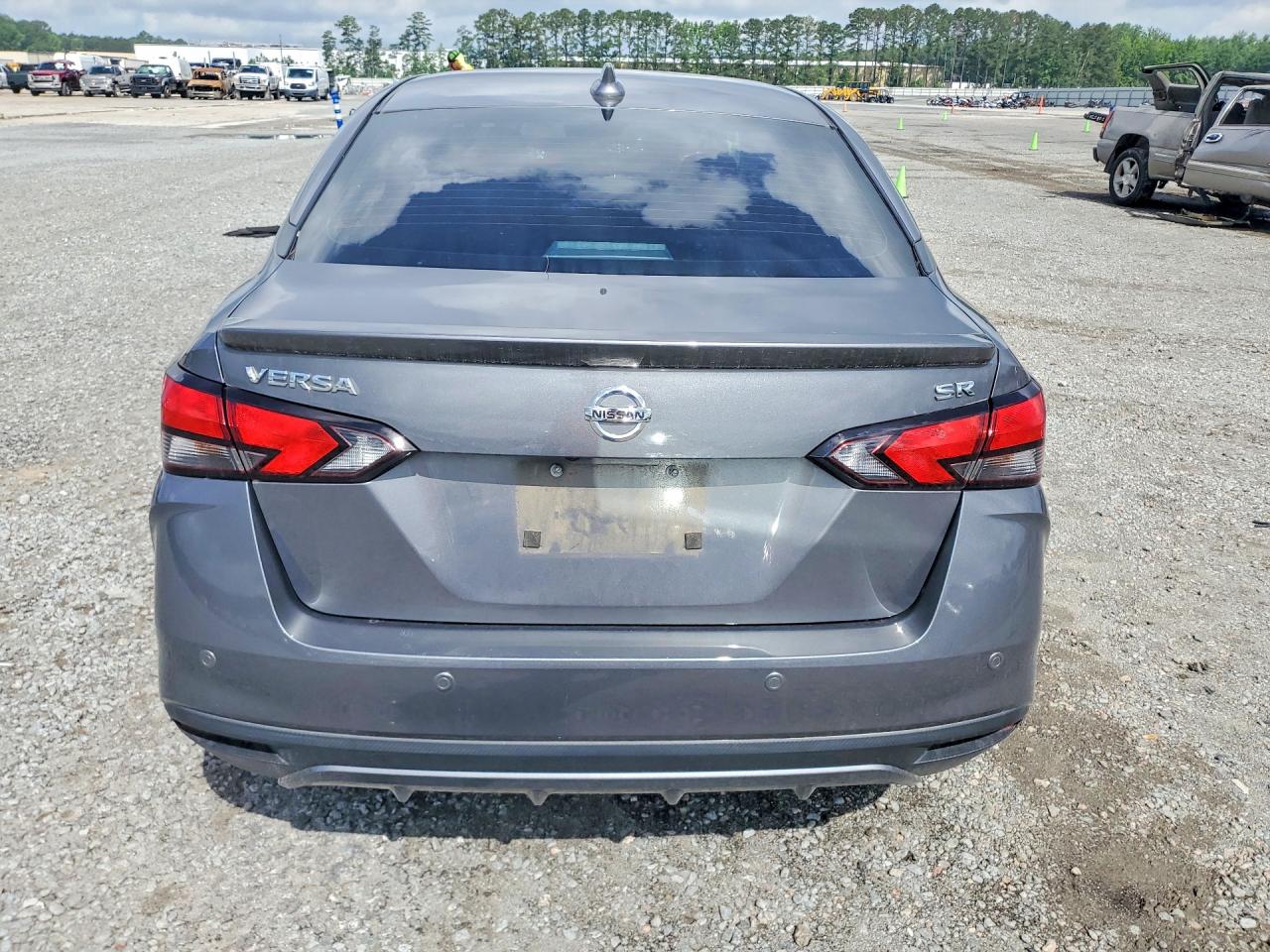 Nissan Versa Sr