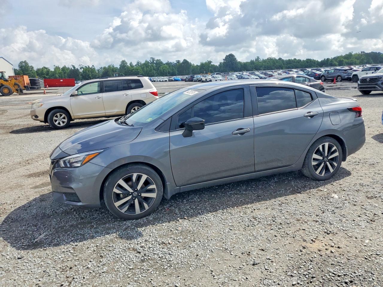 Salvage Nissan Versa Image
