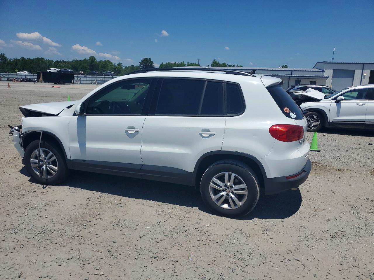 Volkswagen Tiguan S