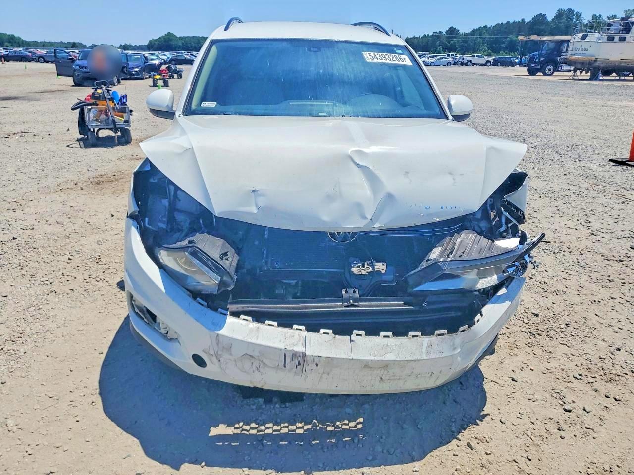Volkswagen Tiguan S