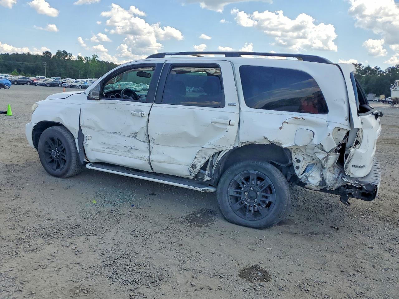 Toyota Sequoia Sr5