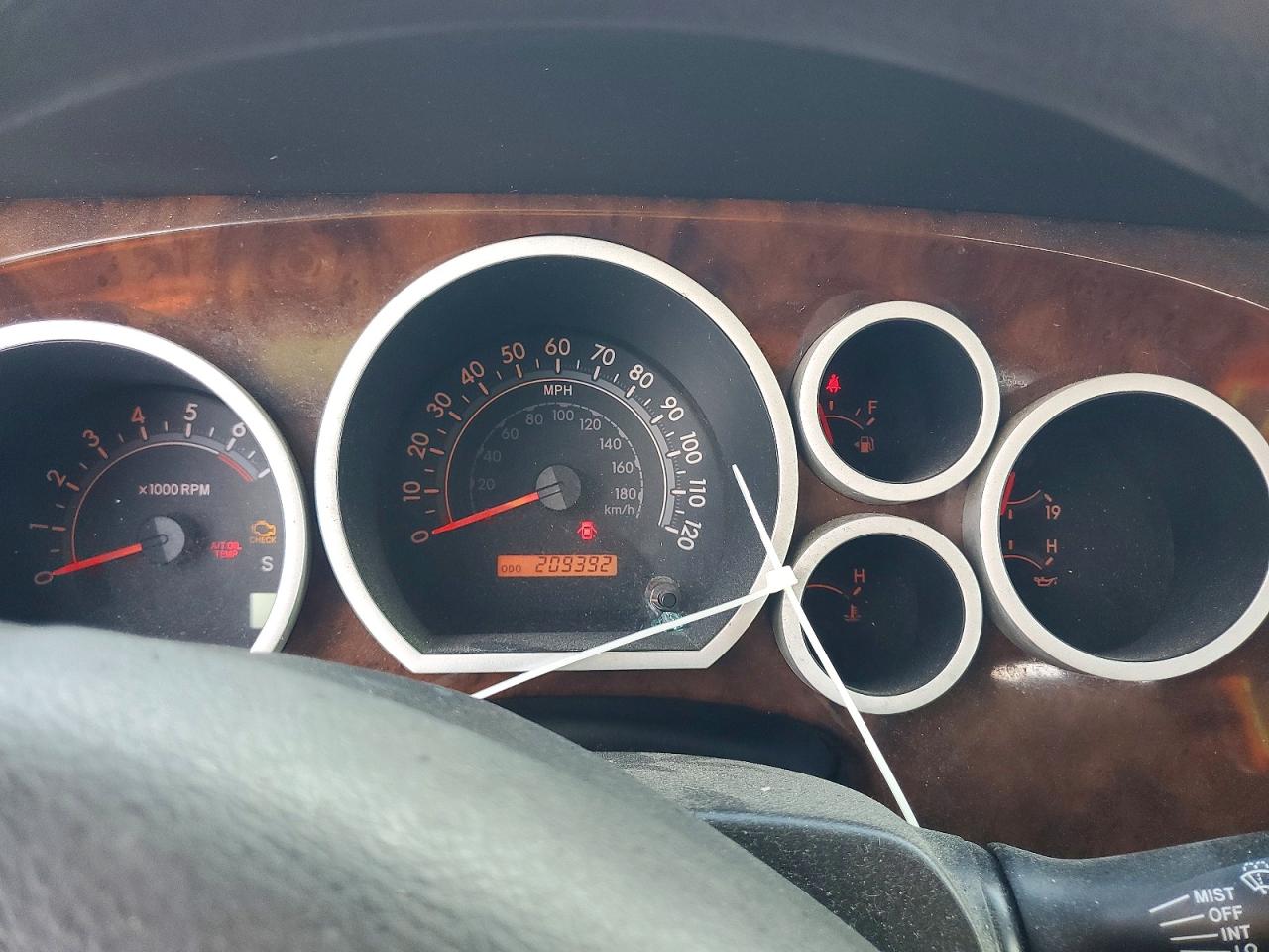 Toyota Sequoia Sr5