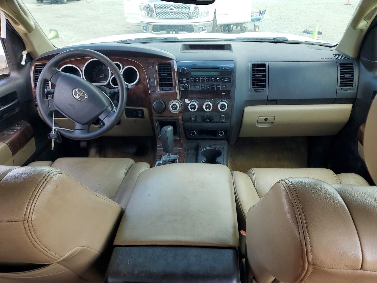 Toyota Sequoia Sr5