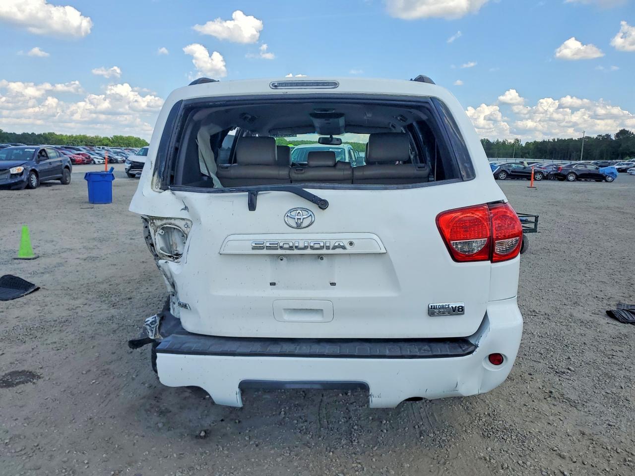 Toyota Sequoia Sr5