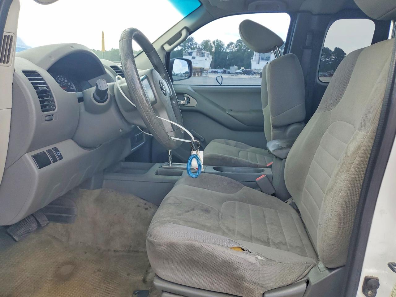 Nissan Frontier S