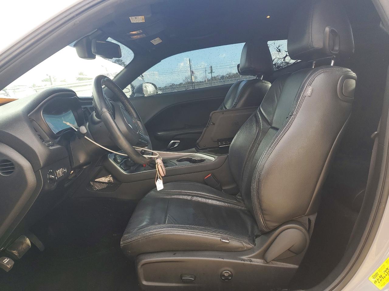 Dodge Challenger Sxt