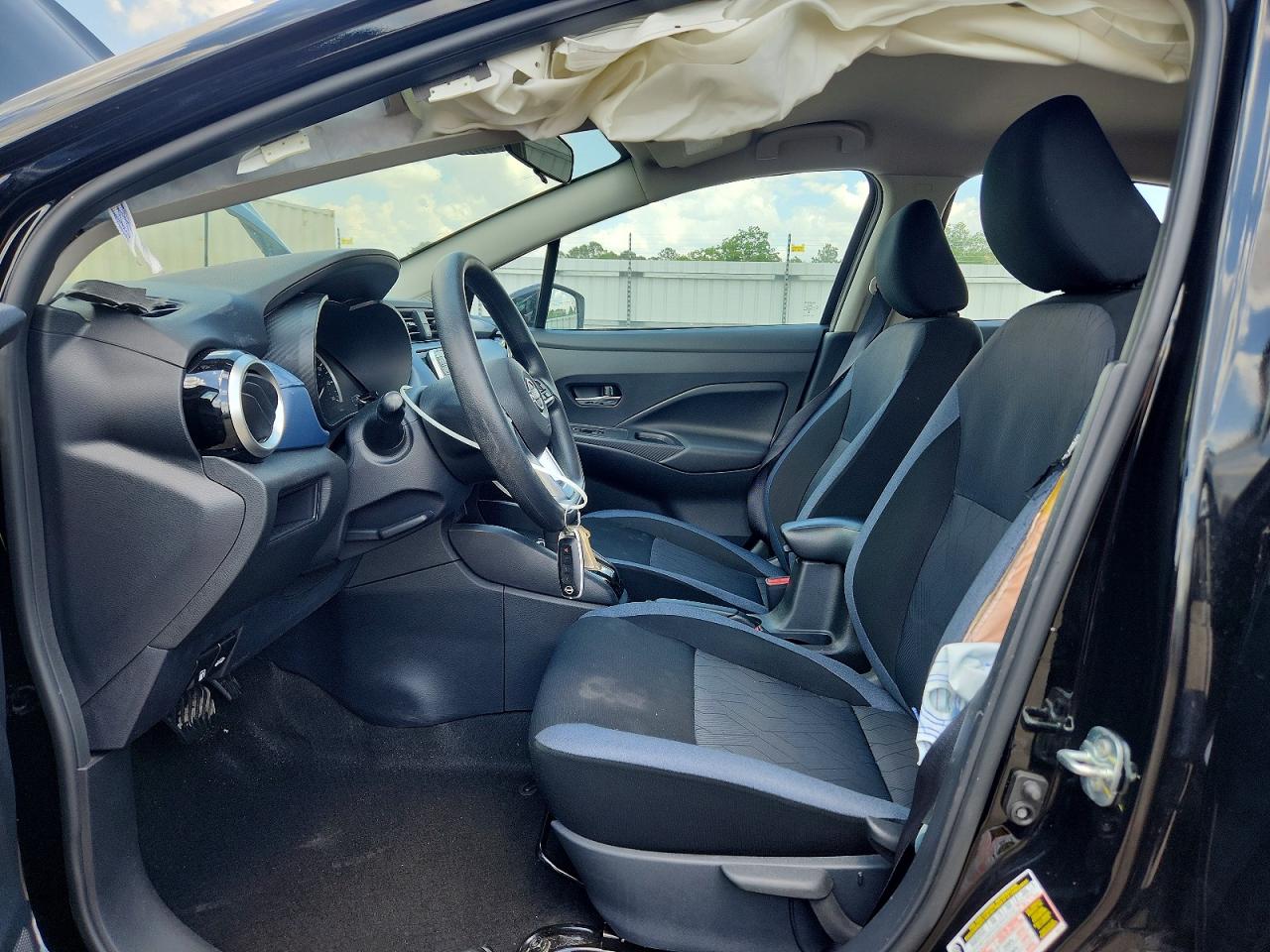 Nissan Versa Sv