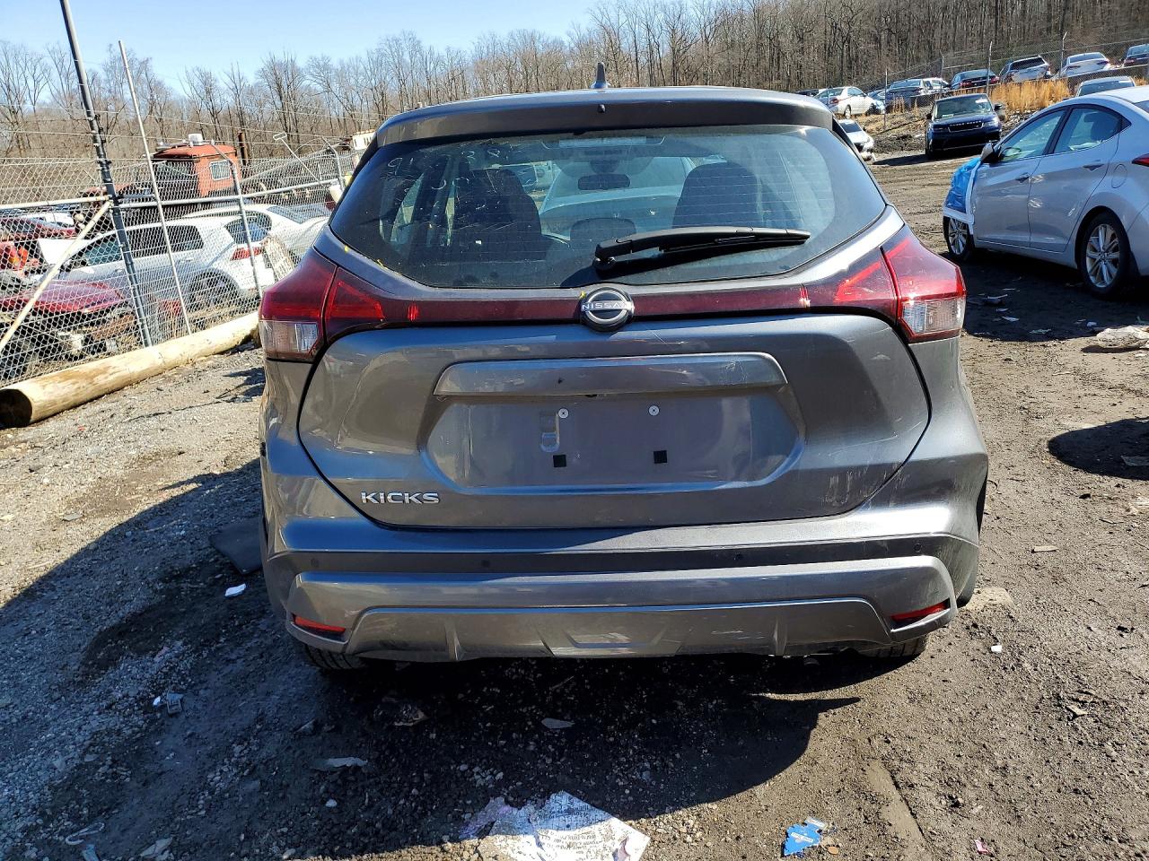 Nissan Kicks S