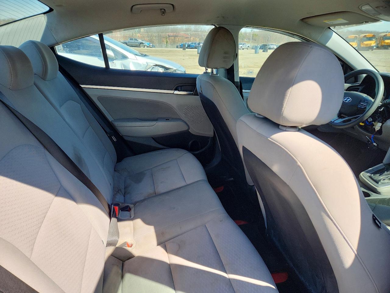 Hyundai ELANTRA Sel