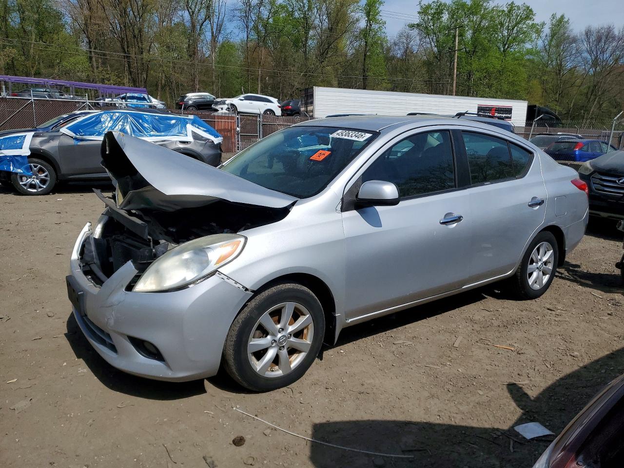 Salvage Nissan Versa Image