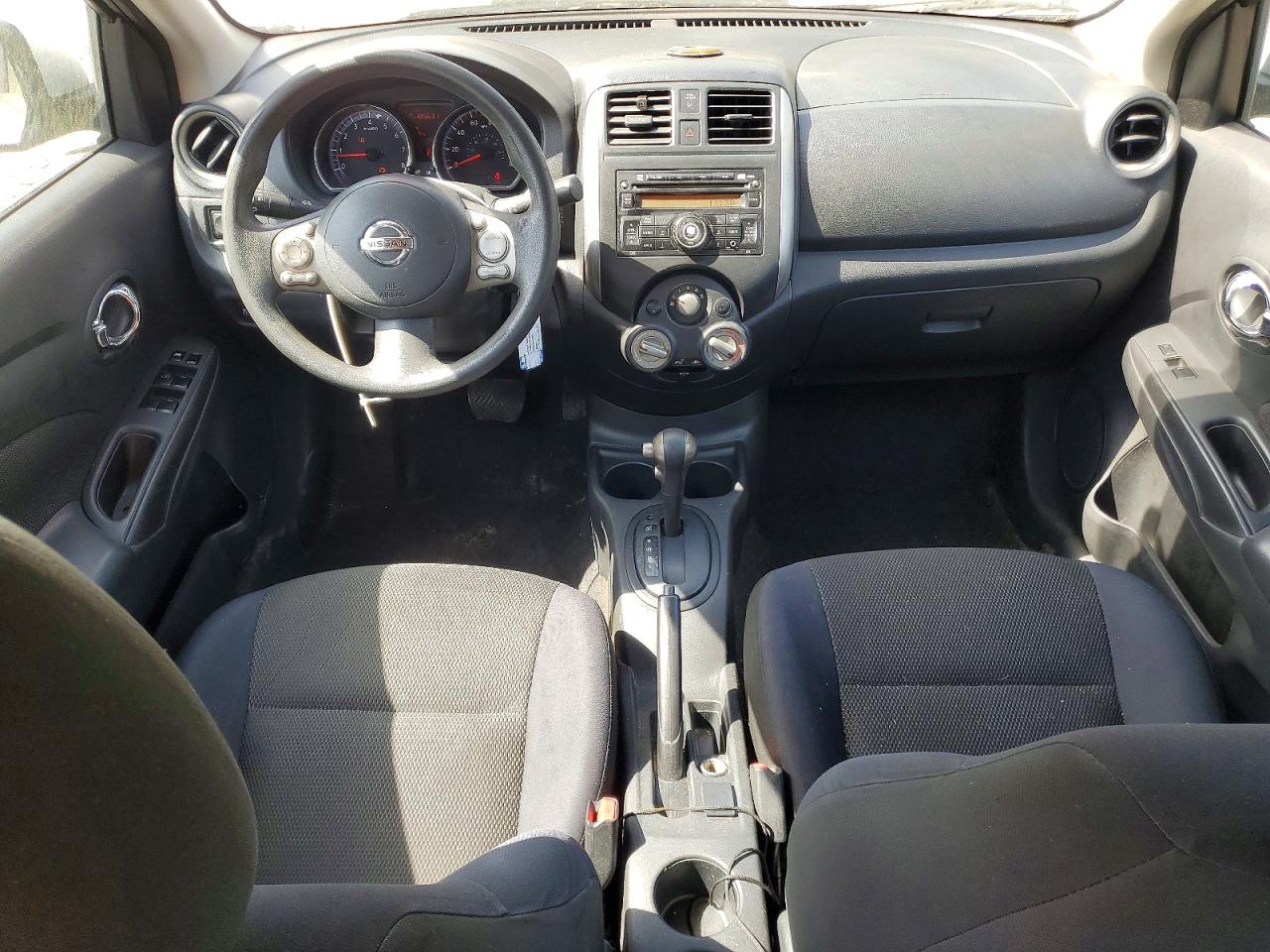 Nissan Versa 1.6 S