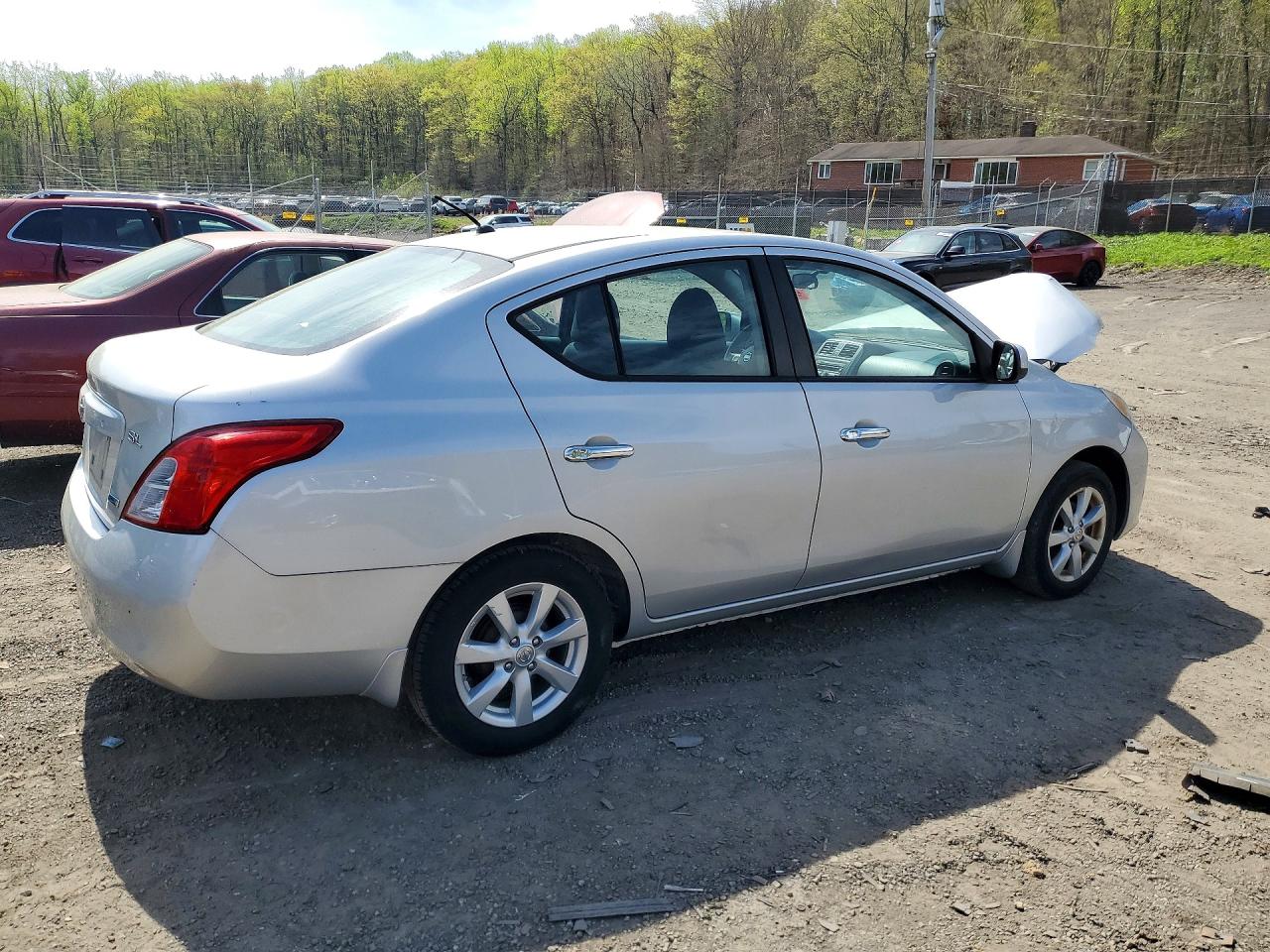 Nissan Versa 1.6 S