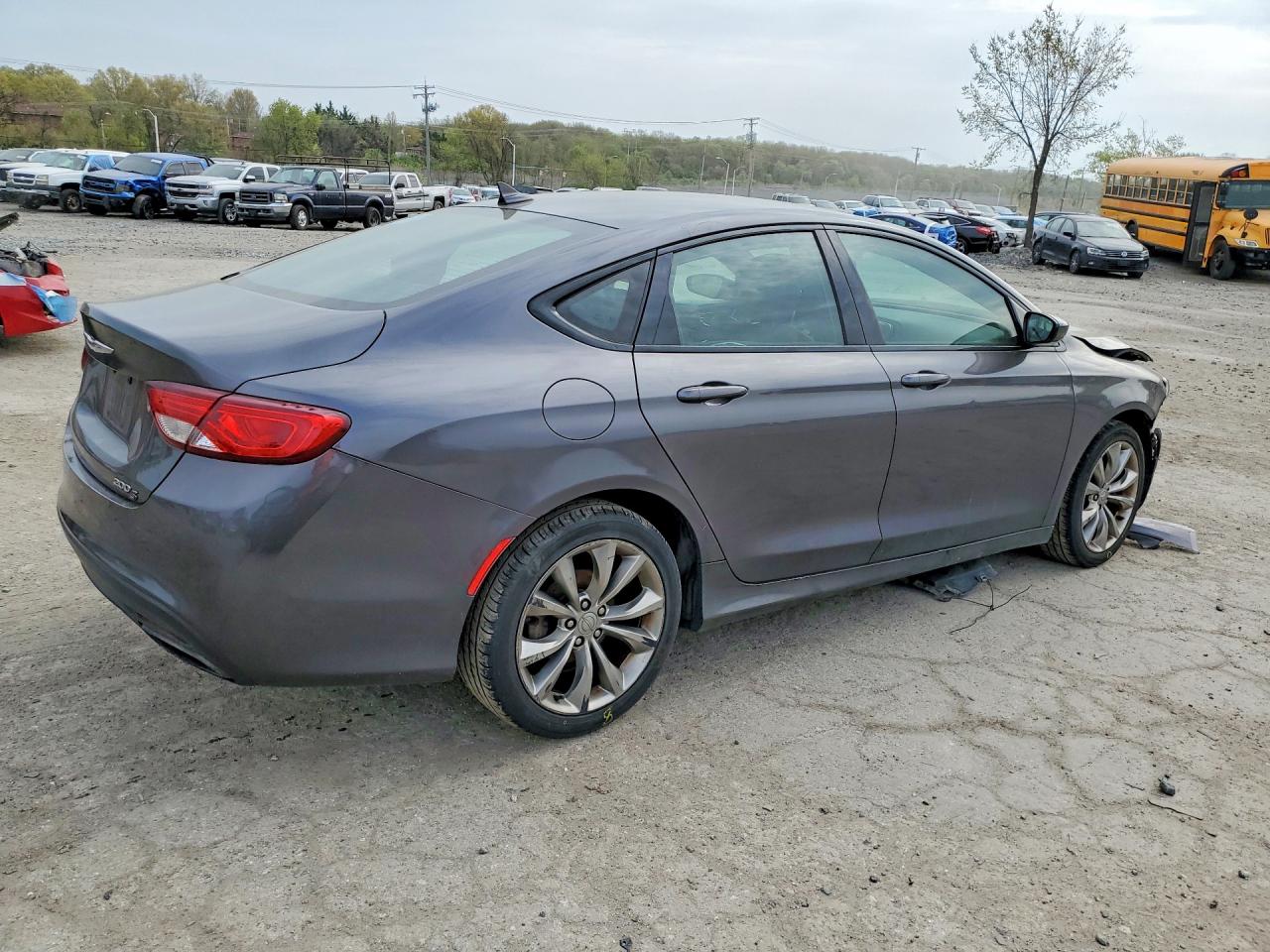 Chrysler 200 S