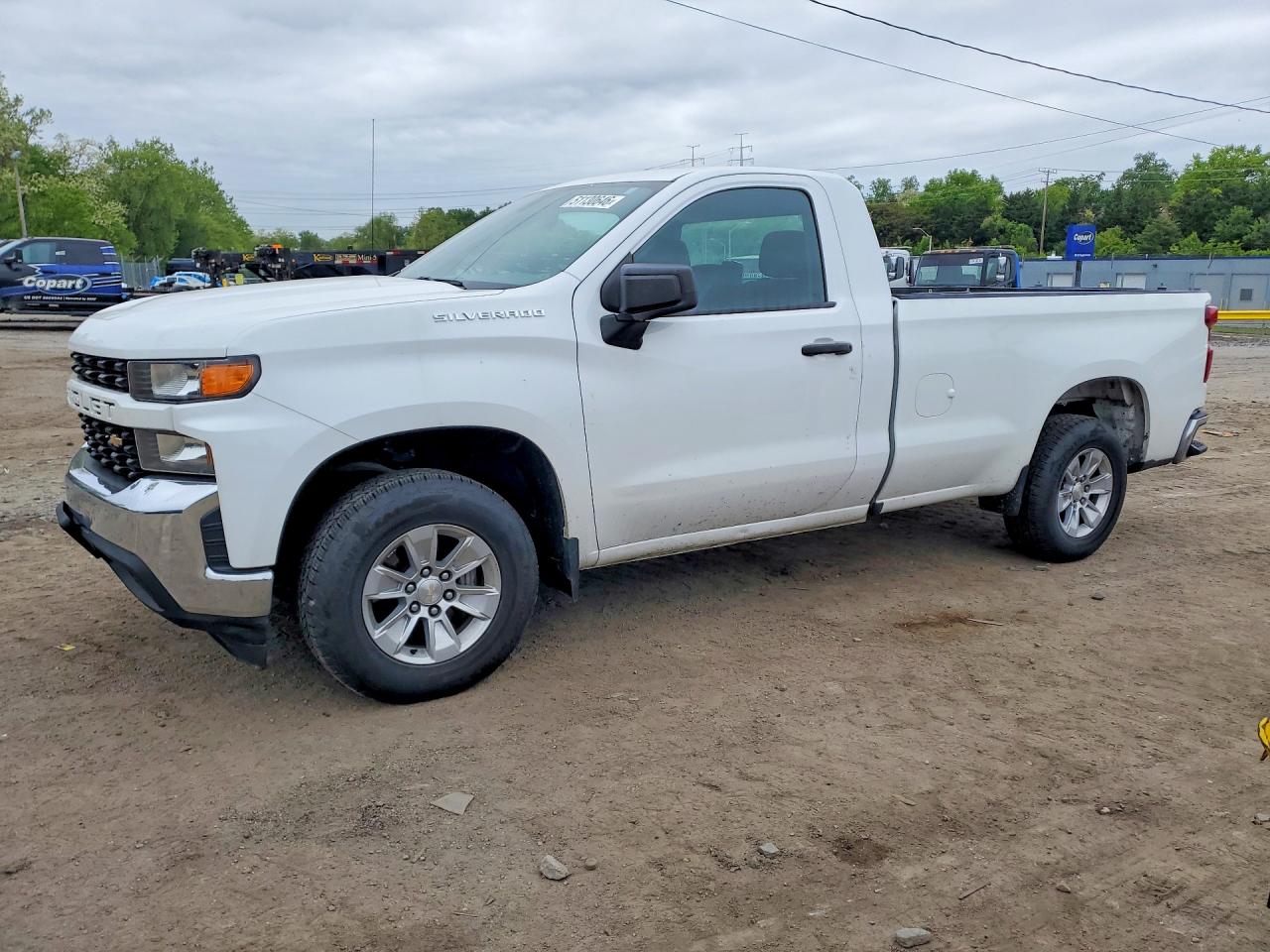 Salvage Chevrolet Silverado Image