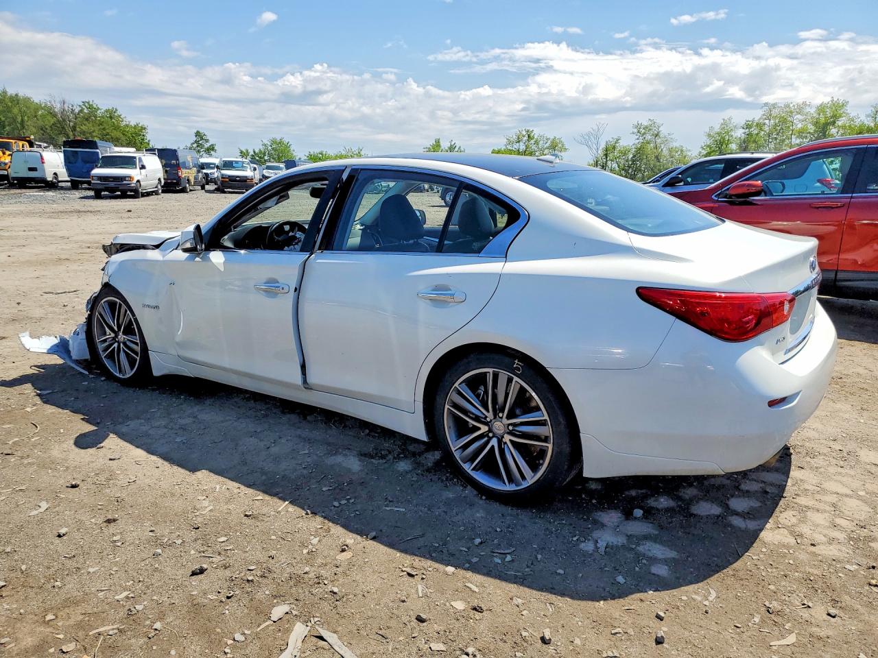 INFINITI Q50 Sport