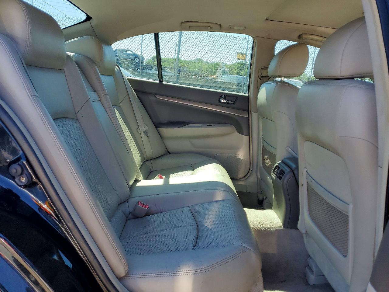 INFINITI G37 X
